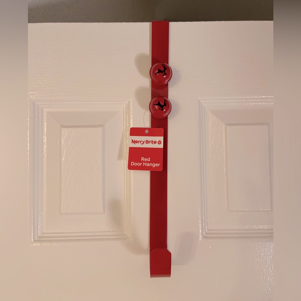 Merry Brite 14 Inch Red Christmas Wreath Hanger Over Door Jingle Bells New!